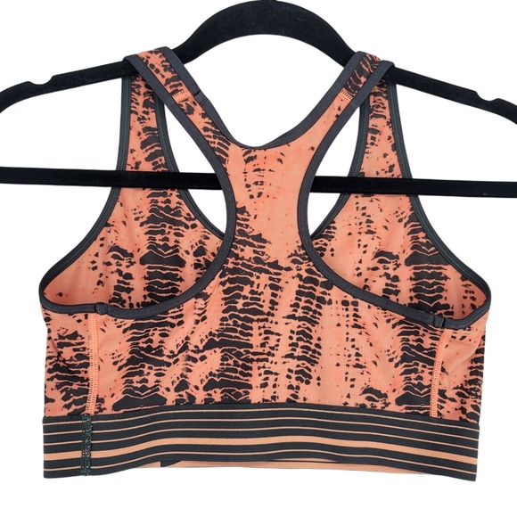 Under Armour Strappy Racerback Sports Bra Orange Black‎ Camo Print XS - Picture 3 of 3
